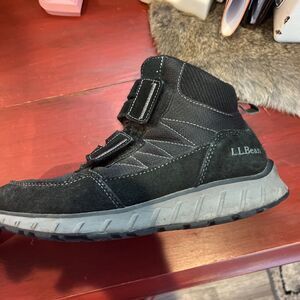 L.L. Bean casual snow boots (men 7.5)